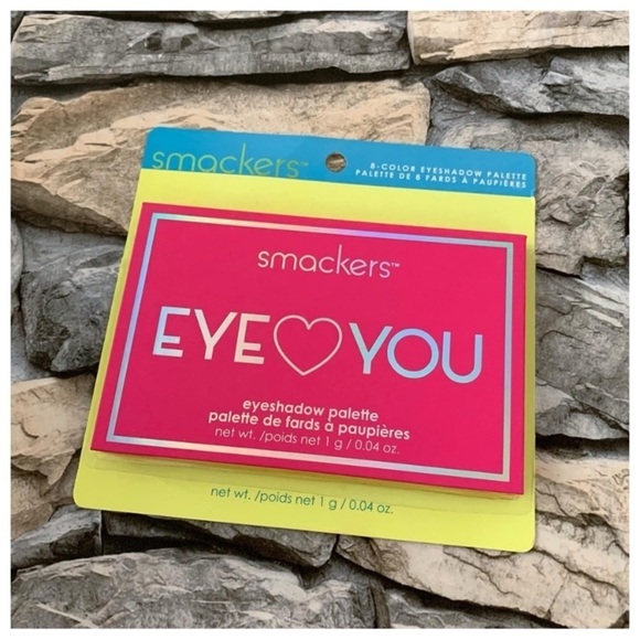 Lip Smackers Eye Love You Glitter Sparkly 8 Color Eyeshadow Palette Colorful New - Picture 2 of 2